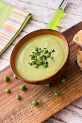 Cream soup with green peas and green beans
