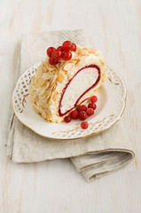 Dessert roll with delicious cream