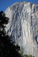 Fototapeta na wymiar water falls in Yosemite
