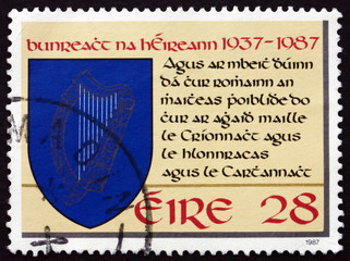 Postage stamp Ireland 1987 Harp in Shield