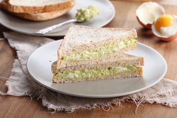 healthy avocado egg sandwich.