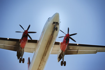 Airplane leaking oil, in trouble?