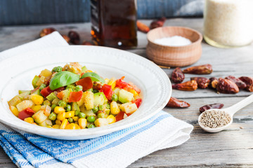 vegetarian vegetable stew with peas and corn, curry, healthy din