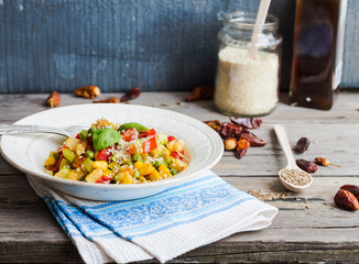 vegetarian vegetable stew with peas and corn, curry, healthy din