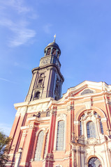 Fototapeta na wymiar Hauptkirche Sankt Michaelis in Hamburg (Hamburger Michel)