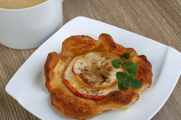 Apple pastry