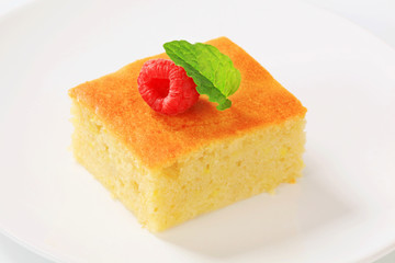 Lemon sponge cake