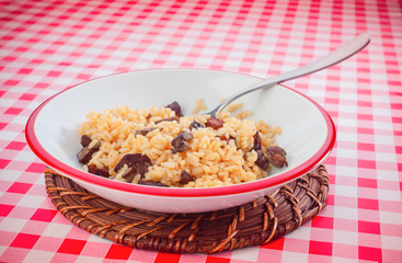stewed rice with chicken livers and sausage