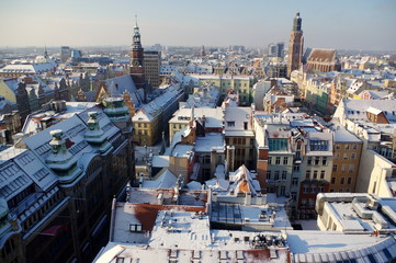 wrocław - panorama zaśnieżonego zimą miasta