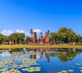 Naklejka premium Ruined temple at Sukhothai historical park in Sukhothai province where is the old town of Thailand
