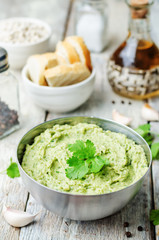 white beans avocado cilantro lime hummus