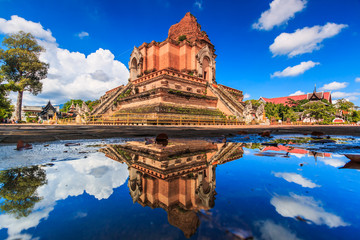 Wat Chedi Luang in Chiangmai province of Thailand - obrazy, fototapety, plakaty
