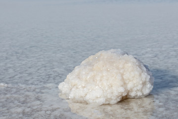Fototapeta na wymiar Dead Sea salt crystal