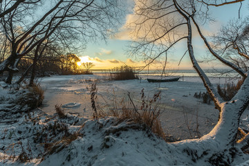 the boat in ice