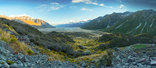 Fototapeta na wymiar landscape of mt.cook national park, New Zealand
