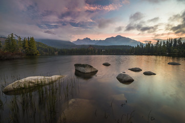 jezioro górskie w Tatrach,Strbske Pleso - obrazy, fototapety, plakaty
