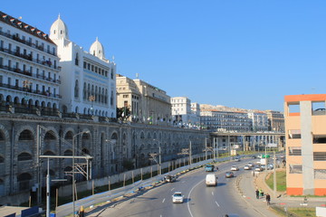 Alger la blanche, Alg&eacute;rie