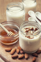 homemade yogurt almond milk  (Toning)