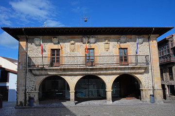 Das alte Rathaus von Comillas