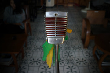 Retro style microphone