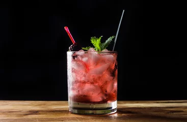 Crédence de cuisine en verre imprimé Cocktail Cocktail à la mûre