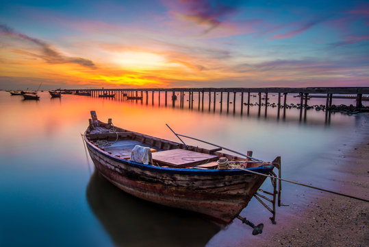 Fototapeta boat and sunset