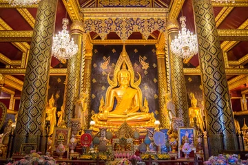 Papier Peint photo autocollant Bouddha Phra phuttha chinnarat is one of the most beautiful buddha image