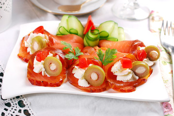 salmon appetizer with cream cheese and olives