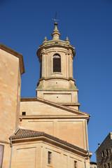 Fototapeta na wymiar Campanario del monasterio de Santo Domingo de Silos
