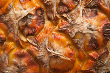 cáscara de  ananá, textrura, espinosa, irregular, colores, naranja, amarillo
