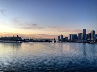 Obraz premium downtown miami at sunrise