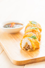 omelet sushi roll