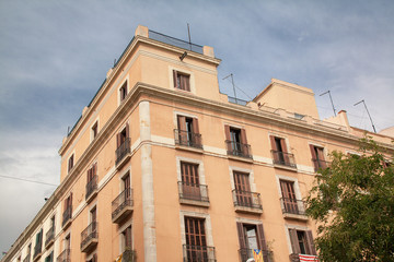 Fototapeta na wymiar Devanture d'immeuble, Barcelone, Catalogne, Eespagne