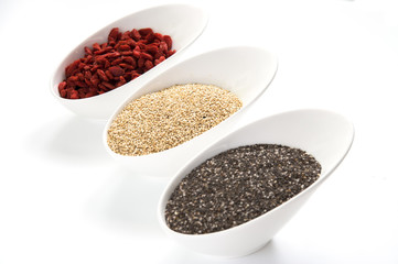 Superfood Quinoa Chia Goji-Beeren