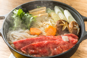 普通の和牛すきやき　 sukiyaki high-quality Japanese food