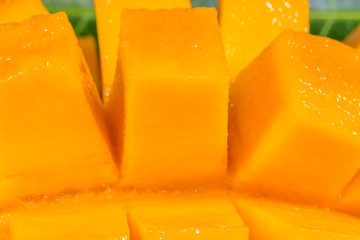  tranche de mangue coupée en dés 