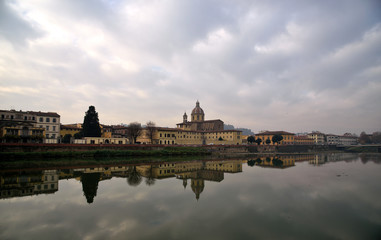 panorama di Firenze sul fiume Arno