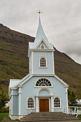 Fototapeta na wymiar Iglesia en Islandia.