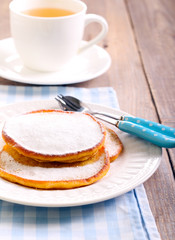 Pancakes with icing powder