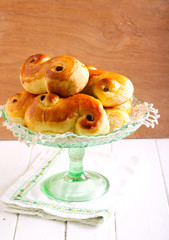 S shaped rolls with raisin