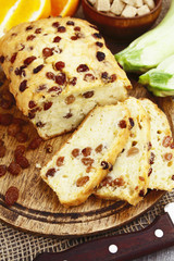 Zucchini cake with raisins