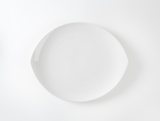 Pointed oval coupe plate
