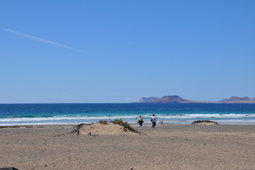 Fototapeta na wymiar Playa de Famara auf Lanzarote