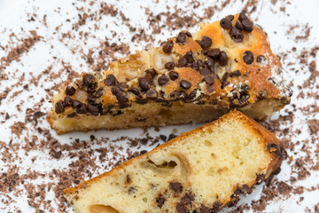 Torta farcita con uva cotta nella grappa e cioccolato