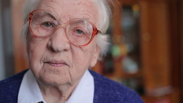 The old woman in glasses