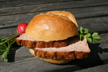 bio-leberkäse semmel lifestyle shabby chic natürlich rustikal country bayrischer fleischkäse