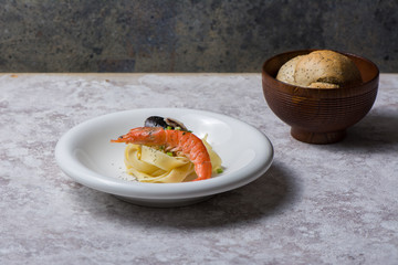 tagliatelle with prawns