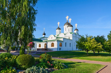Fototapeta na wymiar The Holy Transfiguration male Monastery, Murom, Russia