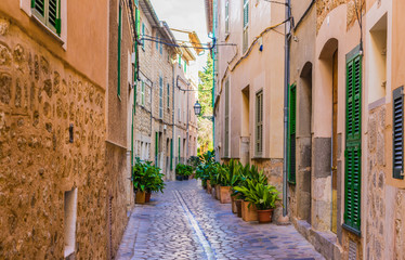 Fototapeta na wymiar View of an street in a old mediterranean village