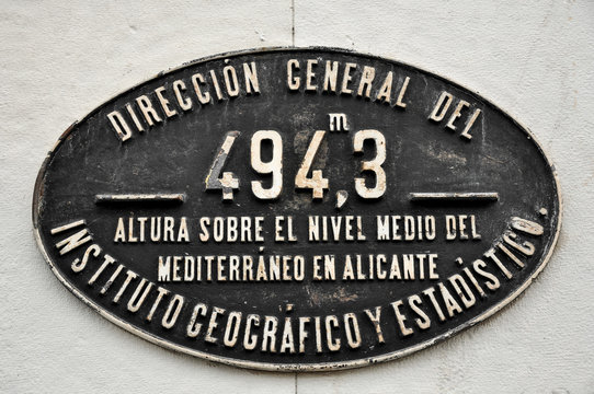 Vieja placa de nivelación, Aranjuez, España